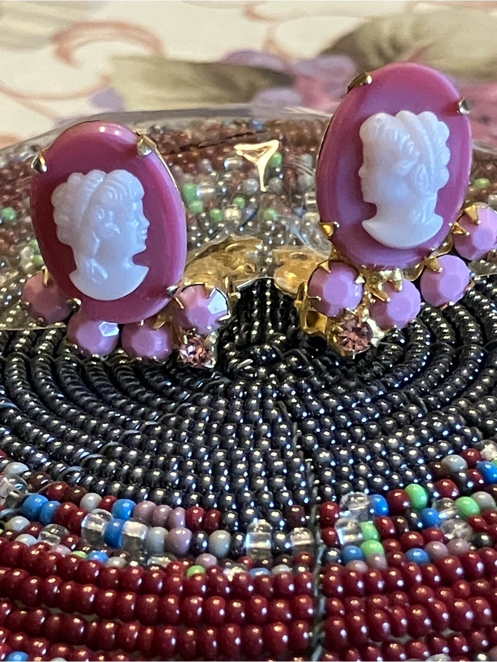 PINK GLASS CAMEOS CLIP EARRINGS
